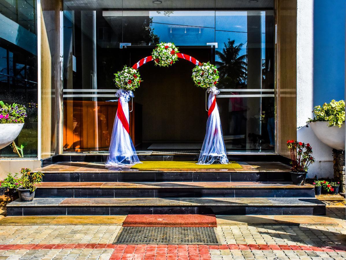 Capitalcity Hotel Badulla Extérieur photo